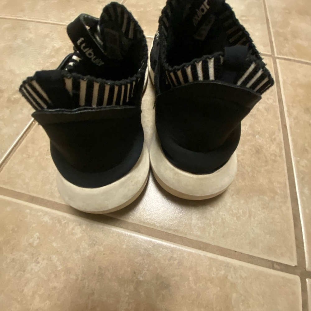 Adidas High-Top Black and Gray Sneakers - Picture 5 of 6